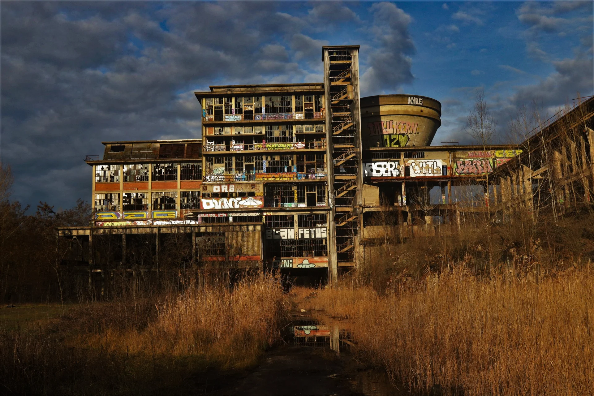 Portfolio Quentin Littière - FRICHE INDUSTRIELLE.jpg